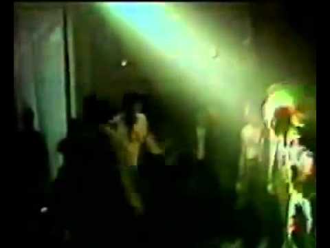 ŽENEVSKI DEKRET - Vidim krv (Live 1986)