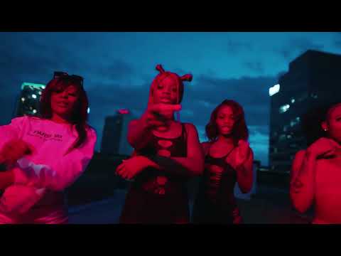 AnnaBang - Photo Shoot (Official Music Video)