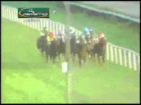 Buena Fe ganando a Maroma Blue en el clásico "Criadores"