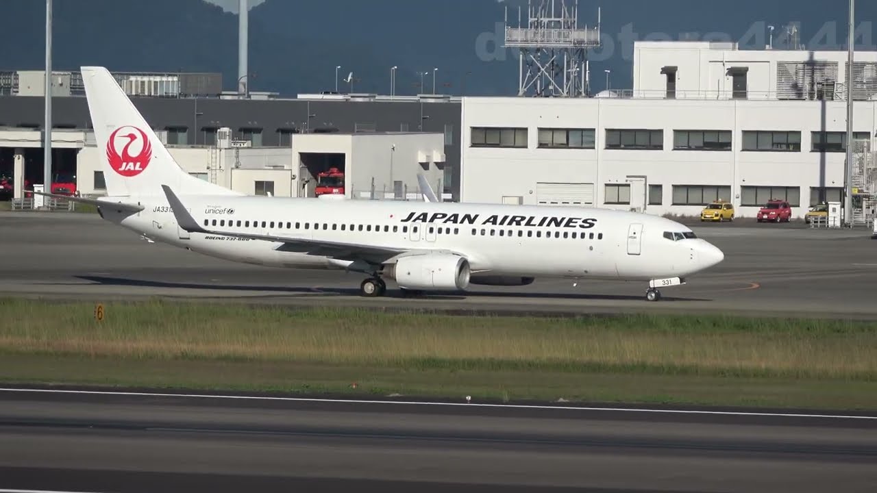 日本航空 Boeing 737-800(JA331J)高松空港　Takamatsu Airport