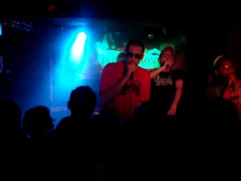 Les Gourmets Sèche tes larmes @ L'international