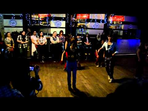 Energetic [ Debut Stage] (Shinee - Dazzling Girl)