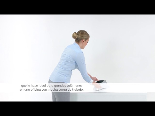 Vídeo relacionado con Swingline Grapadora, Optima 40, compacta, baja fuerza, 40 hojas, negro/plateado (S7087842)