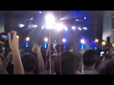 Bingo Players - Kerwella - Alive (Hardwell Remix) - Wireless Festival 2013