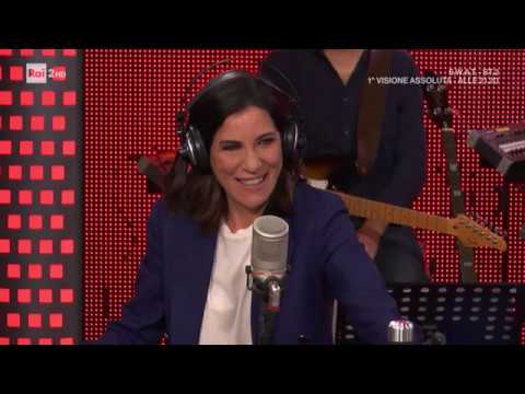 Andrea nei panni di Bombolo in "Certe Notti" - Radio2 Social Club 27/09/2019