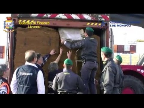 Livorno - sequestrati 130 chili di cocaina per un valore di 30 milioni