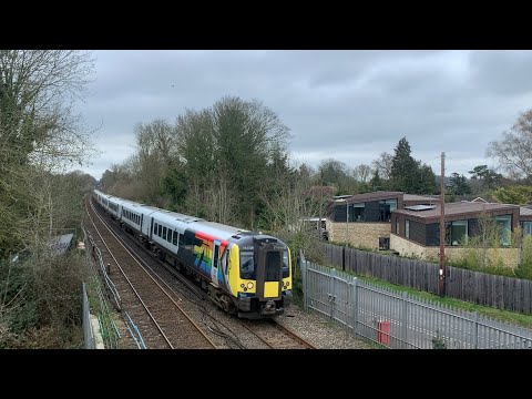 Class 444 Desiro | 444019 + 444040 ‘The D-Day Story’ | South Western Railway