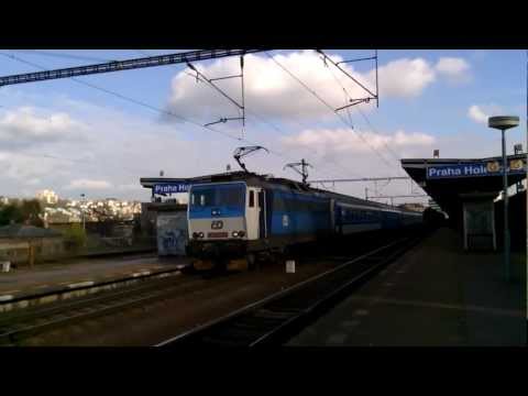Rychlík 776 Radobýl odjíždí ze stanice Praha - Holešovice