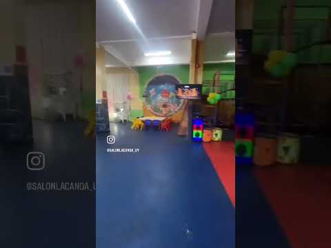 Video de YouTube - Jacinto Vera, zona de influencia del Nuevo Centro Shopping , excelente local planta baja de edificio de 3 pisos gran frente .Grandes ventanales al frente . Rampa 14 mts Con renta de $ 36.000
