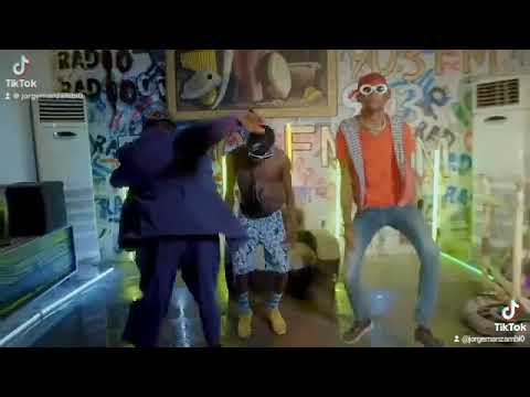 #jorge_Manzambi a dançar no videoclipe dos the Twins ft filho do zua hit Tchobo