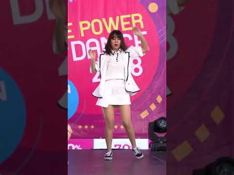 180519 Twitter cover TWICE (... as Momo) - What is Love? @ THE POWER OF DANCE 2018