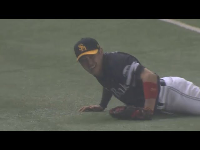 【8回裏】ホークス・内川 体を張ったファインプレーで島袋を援護!! 2015/9/25 M-H