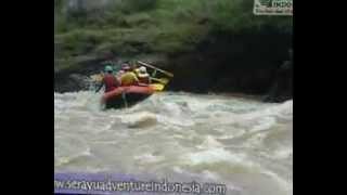 preview picture of video 'Sensasi Rafting Sungai Serayu Banjarnegara (Serayu Adventure Indonesia)'