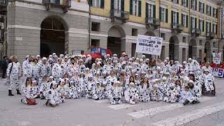 preview picture of video 'carnevale a Cuneo 2015'