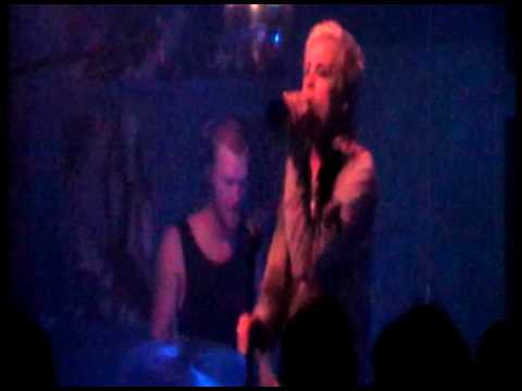 Cristal Snow - WICKED (live)