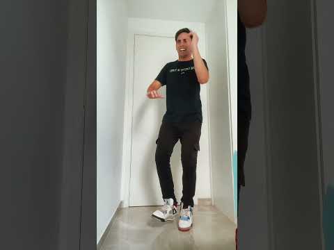 Ha Ha Ha 🫵🏻🤖 Robot dance