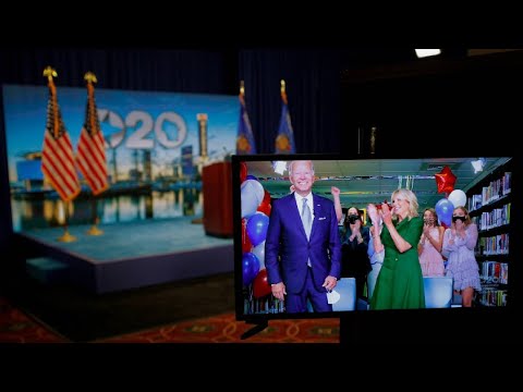 phoenix runde: Kampf ums Weiße Haus - Schlägt Biden Trump?