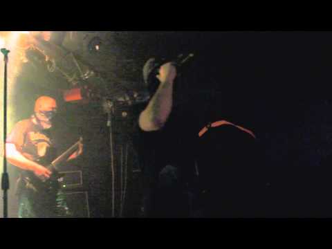 Nineteenzsquad - pool tha trigger (live)