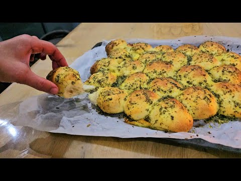 PAINS A L'AIL ET FROMAGE🍁SANS PÉTRISSAGE rapide et économique