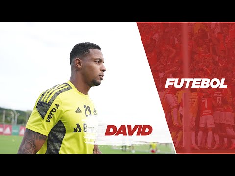 David festeja primeiro gol em Gre-Nal