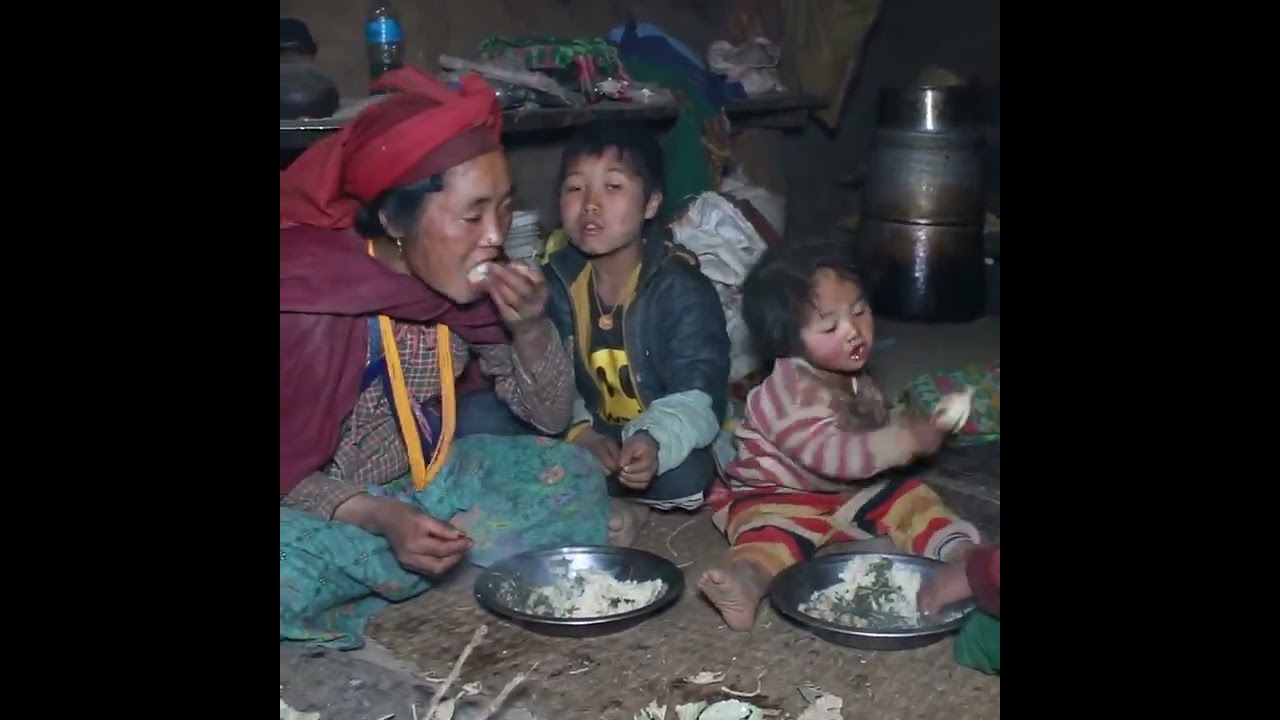 LIVE IS HARD FOR POOR FAMILY ON THE HIGHT MOUNTAIN