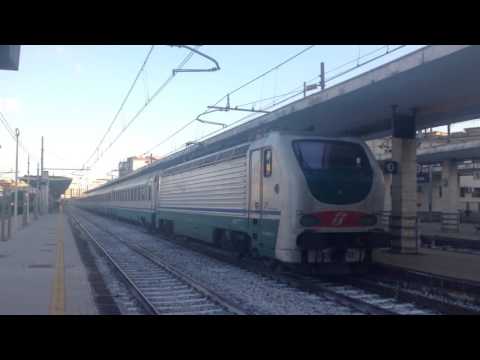 IC 702 CON 7 VETTURE ANZICHÉ 4 IN PARTENZA DA SALERNO!
