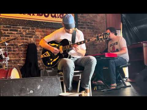 Aaron Levinson & friends video