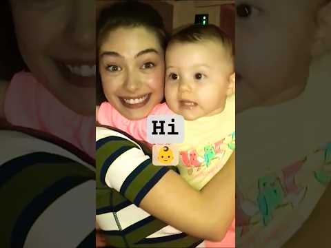 Neslihan Atagül 👶bebeğini oynuyor | neslihan atagul baby #youtubeshort #neslihanatagul #xcelebrity12