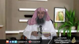 صورة رفع الثوب لقضاء الحاجة إن كان ثم من ينظره (الطهارة - باب الاستنجاء ) م34