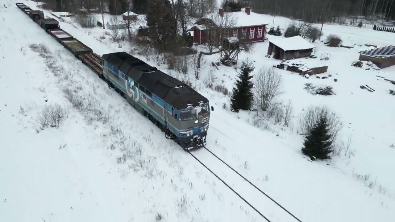 Тепловоз ТЭП70-0229 на ст. Карула / TEP70S-0229 at Karula station