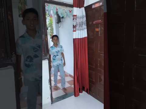 Introducing the "VitaWear SmartBand," a next-generation wearable gadget 🥰Q73❤️🔥🌹🎉Y