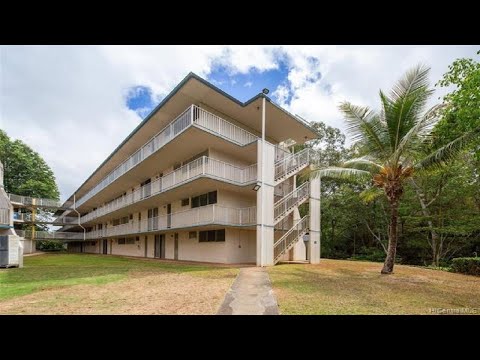95-2039 Waikalani Place, Mililani, HI Presented by Bridget Townsend.
