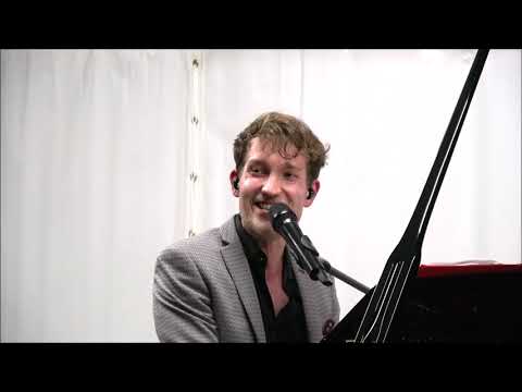 Griechischer Wein - Simon Stadler singt Udo Jürgens