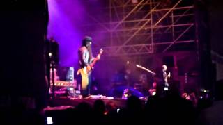Video thumbnail for Cass Lewis "I Can Dream" Bass Intro by Alusonic Aluminum Instruments