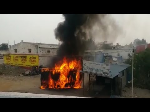 BIJAPUR ME BHAYANAK AAG LAGI TRUCK 17-3-2021