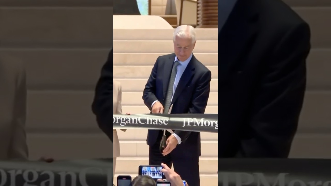 Dimon Cuts Ribbon on JPMorgan’s New Manhattan HQ
