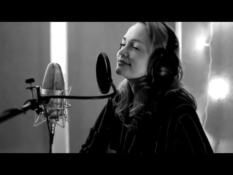 Lena Geue - Mad Girl, I'm a Woman