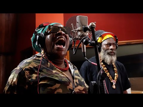 Queen Omega & Capleton & Irie Ites - Touch Ina Di Place (Dubplate)