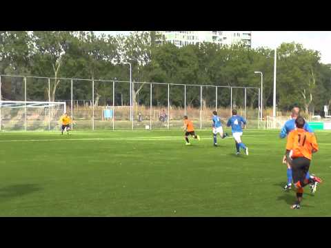 28 sep 2014 Kampong 2 - VV De Meern 2 com 1-2 Glenn net naast