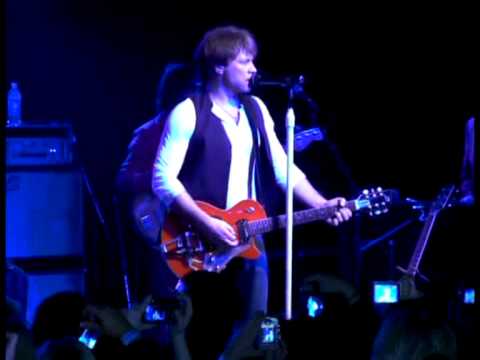 Jon Bon Jovi & Friends - Never Say Die (Sayreville, NJ 2009)
