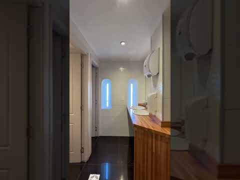 Video de YouTube - Casa en alquiler c/ cochera en Buceo