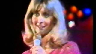 Olivia Newton-John - What&#39;ll I Do/Just the Way You Are (Live)