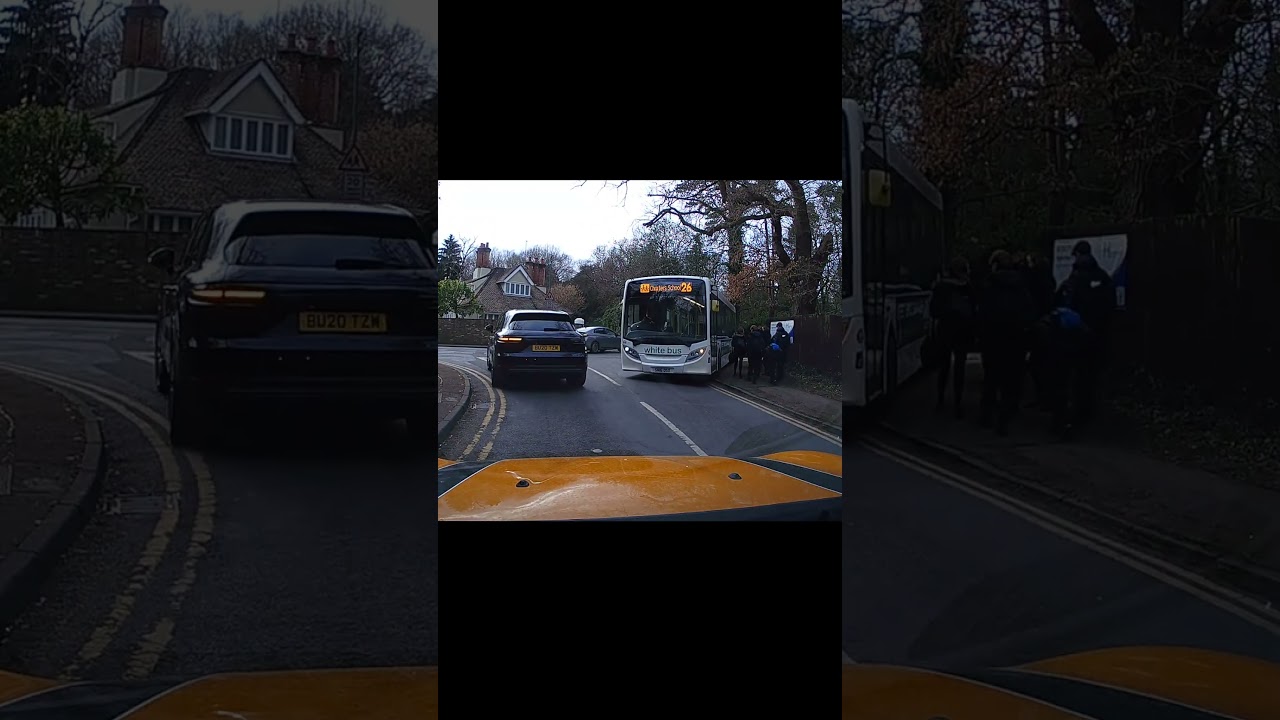 Bus Driver Badly Cuts a Corner Near Pedestrians #learningpoint #drivingfails #dashcam