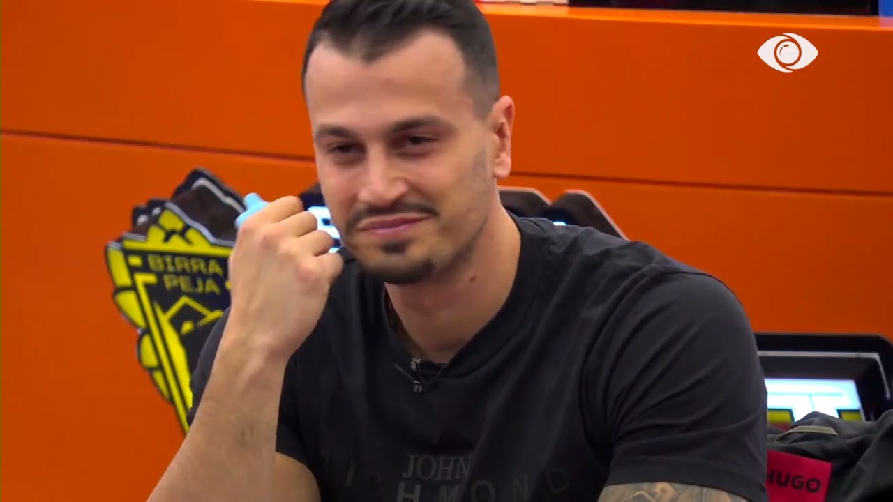 Pale të shohësh Mateon…/ Stenaldo hedh batuta me Brikenën: Asaj nuk i pëlqejnë çunat e palestruar