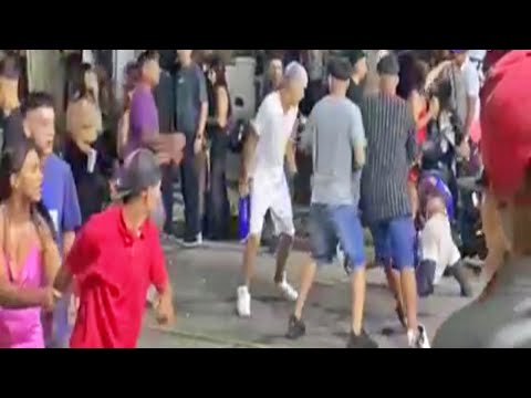 Violencia, descontrol y heridos en los festejos de la Av. Mitre