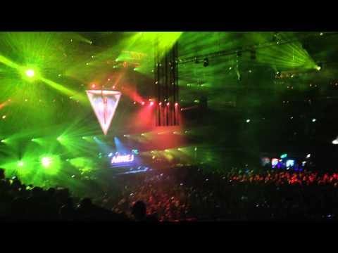 Arnej vs. Beat Service - True Outsider Lies (Arnej Mashup)