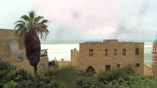 preview picture of video 'A very stormy sea in Jaffa, Israel (waves of 5 meters)'