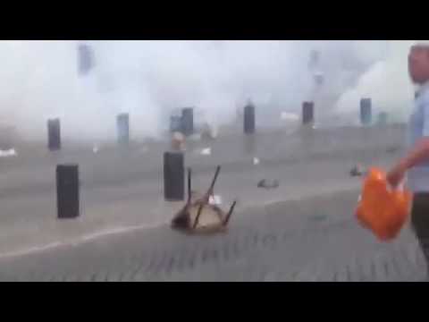 English hooligans VS Police  More ugly scenes in Marseille  10 06 2016