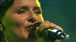 Emiliana Torrini - Jungle Drum LIVE