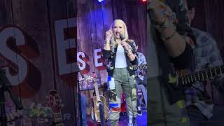 Don’t Speak- Gwen Stefani Shelton &amp; Blake Shelton- 8/11/2023- Ole Red Tishomingo